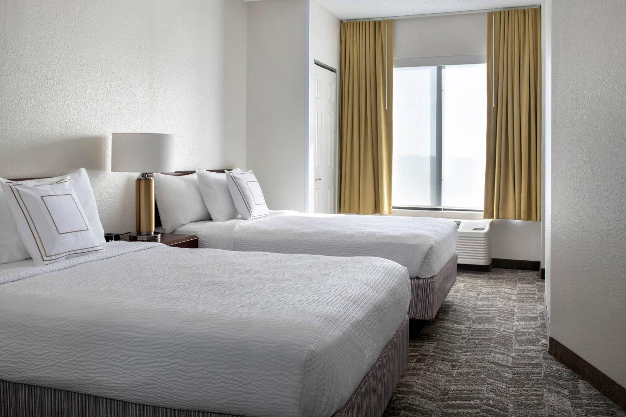 Springhill Suites Данбери Экстерьер фото