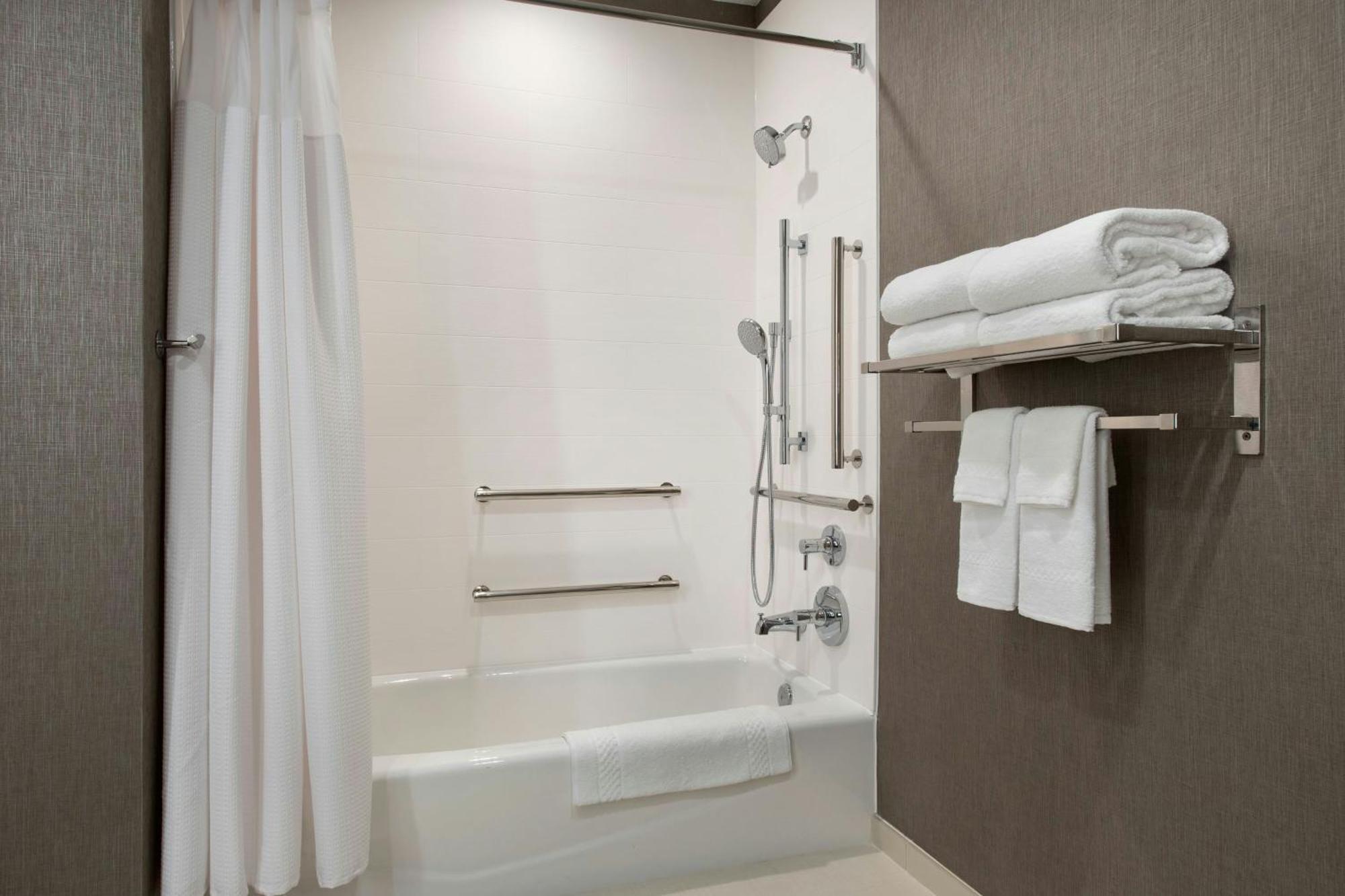 Springhill Suites Данбери Экстерьер фото